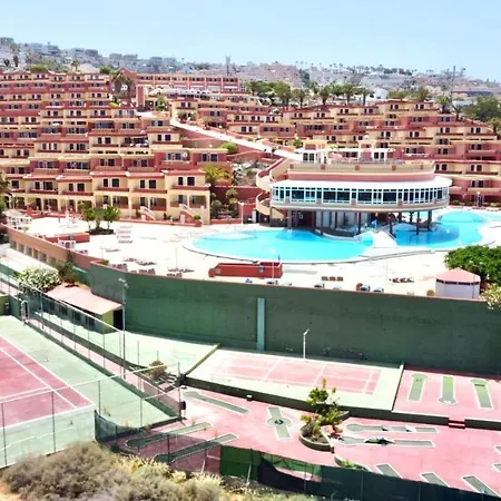 Modern Apartment, Shared Pool, Beach,Tenerife South *