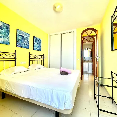 Modern Apartment, Shared Pool, Beach,Tenerife South Apartman