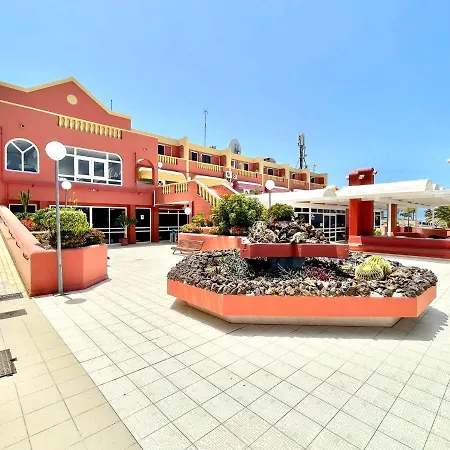 Modern Apartment, Shared Pool, Beach,Tenerife South Apartman *
