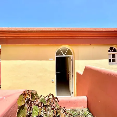 Modern Apartment, Shared Pool, Beach,Tenerife South